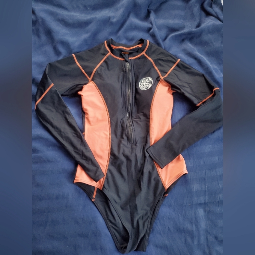 Axesea One piece rashguard